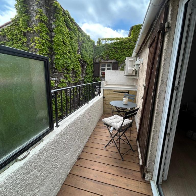 Cosy duplex mansardé avec Balcon 2-4 Pers Cité Historique - Appartement Supérieur avec Balcon - 6