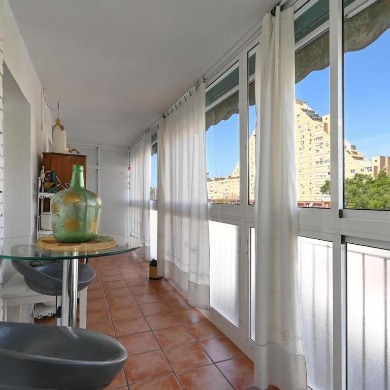 Bright & Spacious apartment in Alicante - Two-Bedroom Apartment - 8