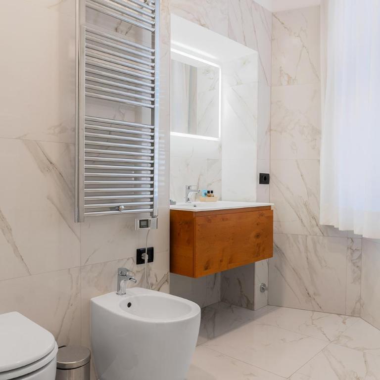 Hotel Blue Marine Suites Rome - Camera Matrimoniale Superior - 5