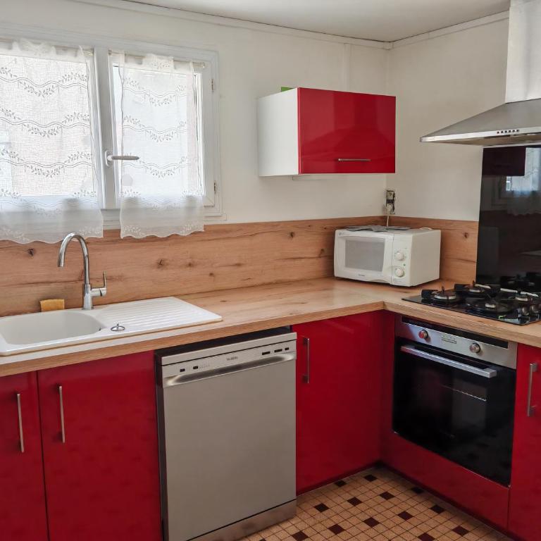 Maison, terrasse, parking, 4lits, et canapé lit, 7personnes - Maison 2 Chambres - 18