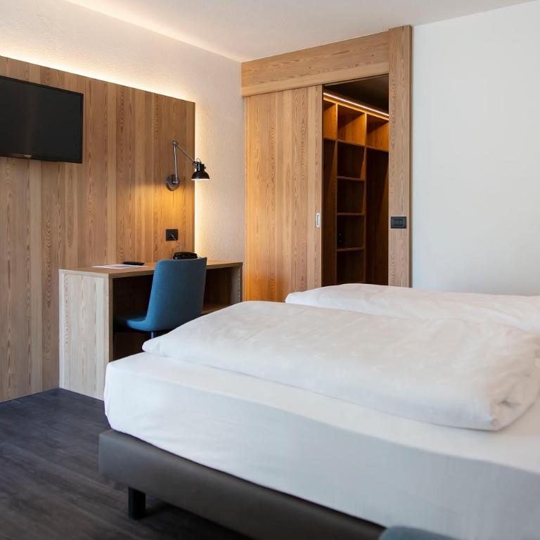 Blu Senales Active & Family Resort - Camera Familiare con Balcone - 9