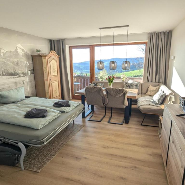 Ferienwohnung Bergzauber im Ferienpark Oberallgäu- Pool- Sauna- Bikepark- Skilift- Loipe- Wanderwege- stilvoll und kinderfreundlich - Apartment mit 1 Schlafzimmer - 6
