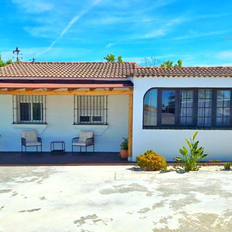 Chalet Vacacional ELIÁ -Piscina Privada, BBQ, Wifi - Casa de 3 dormitorios - 3