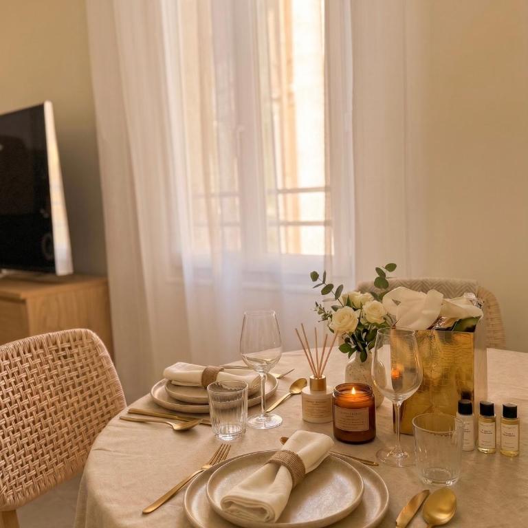 Appartement avec vue mer, refait à neuf - climatisé - parking privé - Appartement 1 Chambre - 6