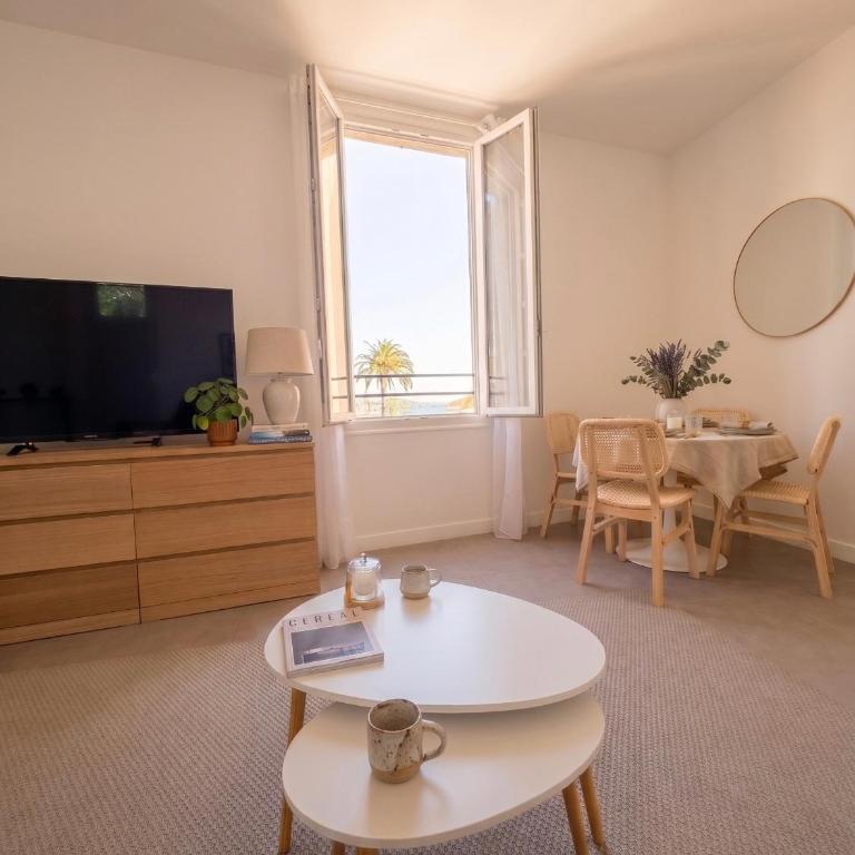 Appartement avec vue mer, refait à neuf - climatisé - parking privé - Appartement 1 Chambre - 3