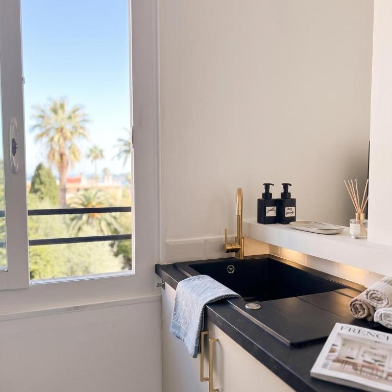 Appartement avec vue mer, refait à neuf - climatisé - parking privé - Appartement 1 Chambre - 19