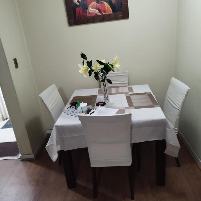 Alquilo departamento a pasos del metro - Apartamento de 2 dormitorios - 1
