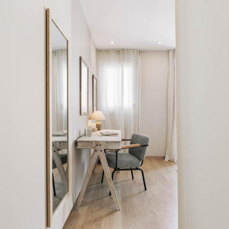Spacest - Carrer del Comte Borrell A - Apartment - 28