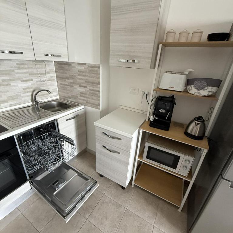 FAMILY HOUSE Letojanni Taormina - Appartamento con 2 Camere da Letto e Vista Mare - 5