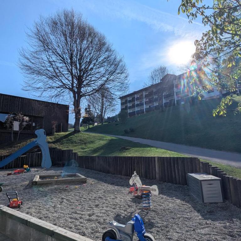 Ferienwohnung Bergzauber im Ferienpark Oberallgäu- Pool- Sauna- Bikepark- Skilift- Loipe- Wanderwege- stilvoll und kinderfreundlich - Apartment mit 1 Schlafzimmer - 35