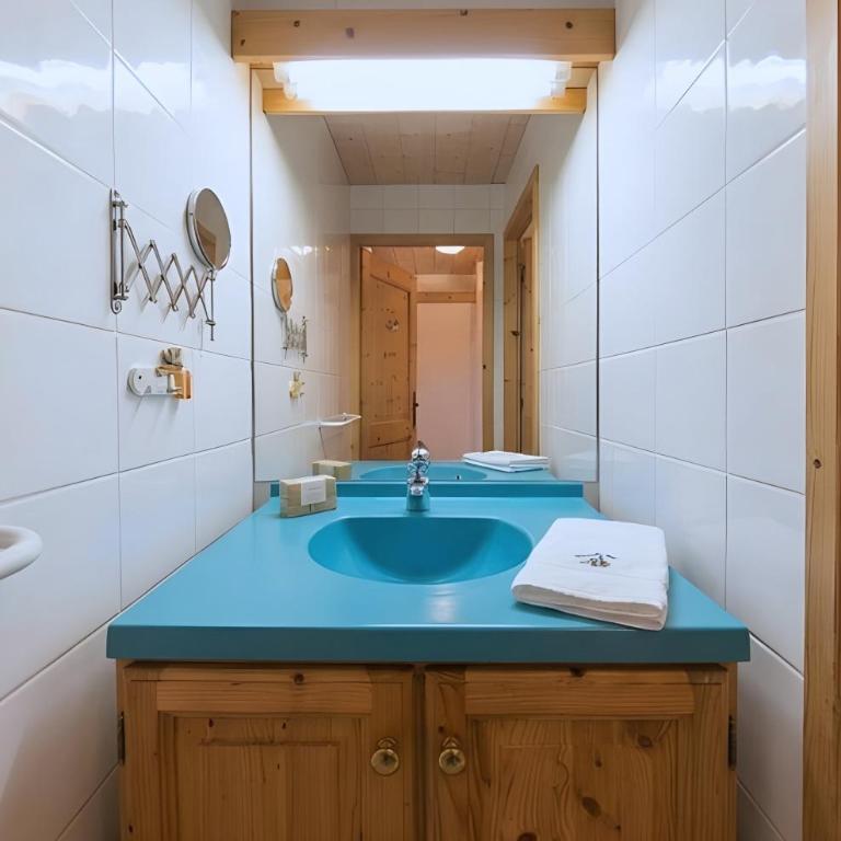 Casa-Tour du Merle N° 2 - Chalet 7 Chambres - 23