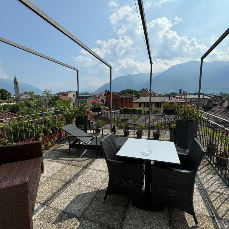 Hotel Garni Golf - Camera Matrimoniale Superior con Terrazza e con Vista Lago - 11