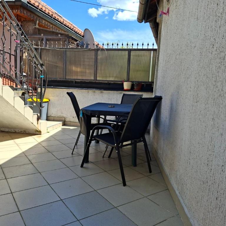 Apartment Advan Old Town Sarajevo - Apartman s 1 Spavaćom Sobom i Terasom - 3
