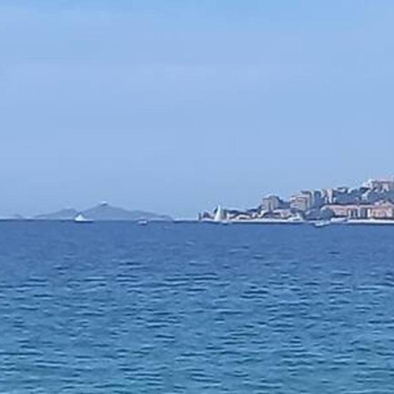 Appartement avec terrasse et parking à Ajaccio - Appartement - 25