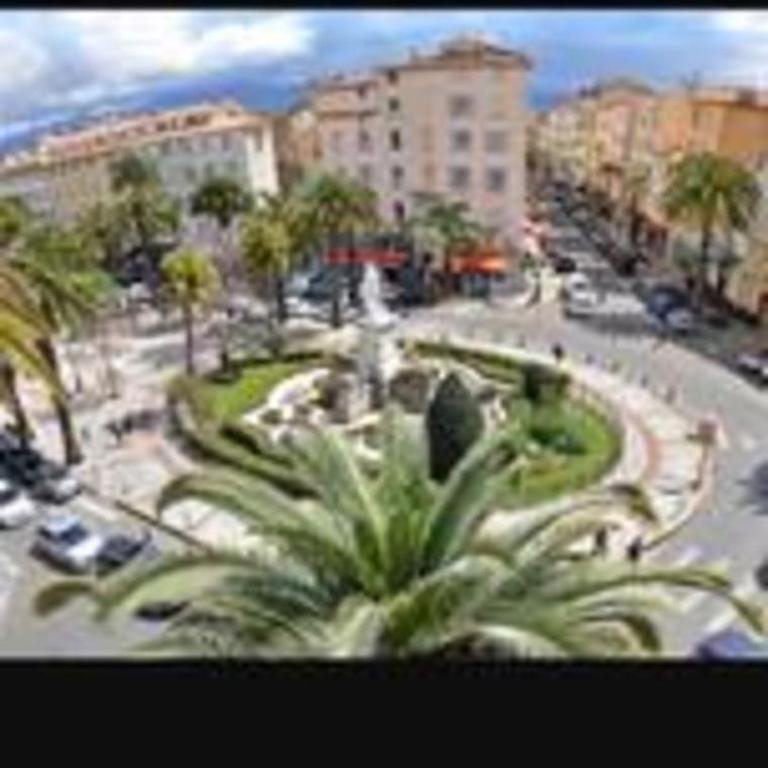 Appartement avec terrasse et parking à Ajaccio - Appartement - 28
