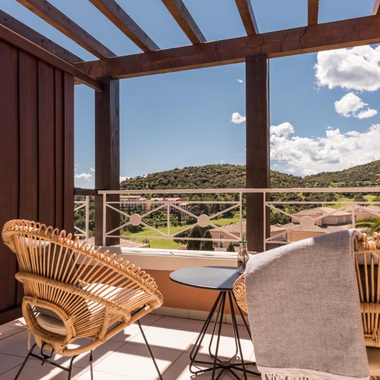 Hôtel de l'Esterel Pierre & Vacances - Chambre Triple avec Climatisation et Terrasse ou Balcon - 4