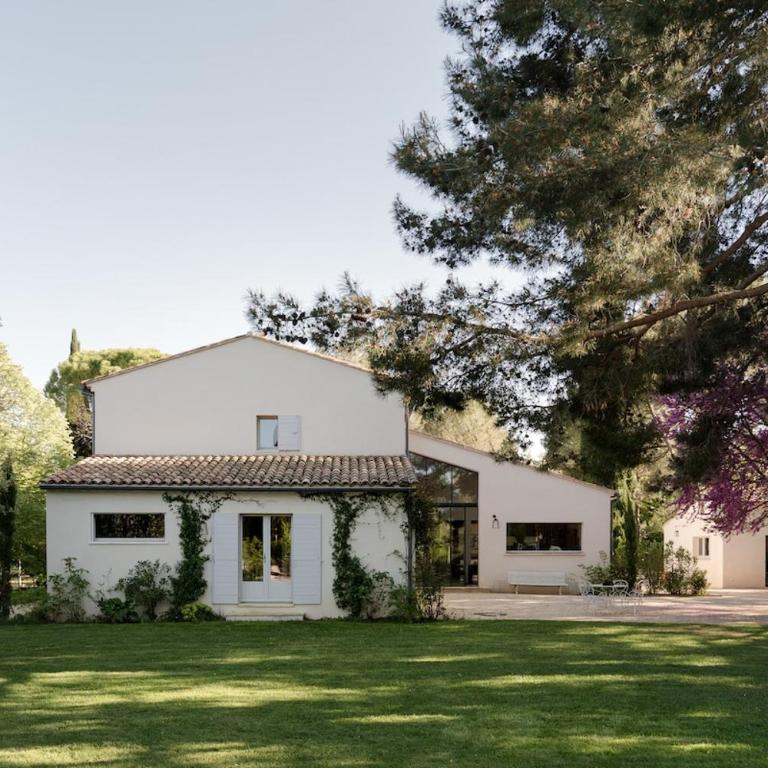 Stunning Villa with Pool near Aix-en-Provence - Villa - 16