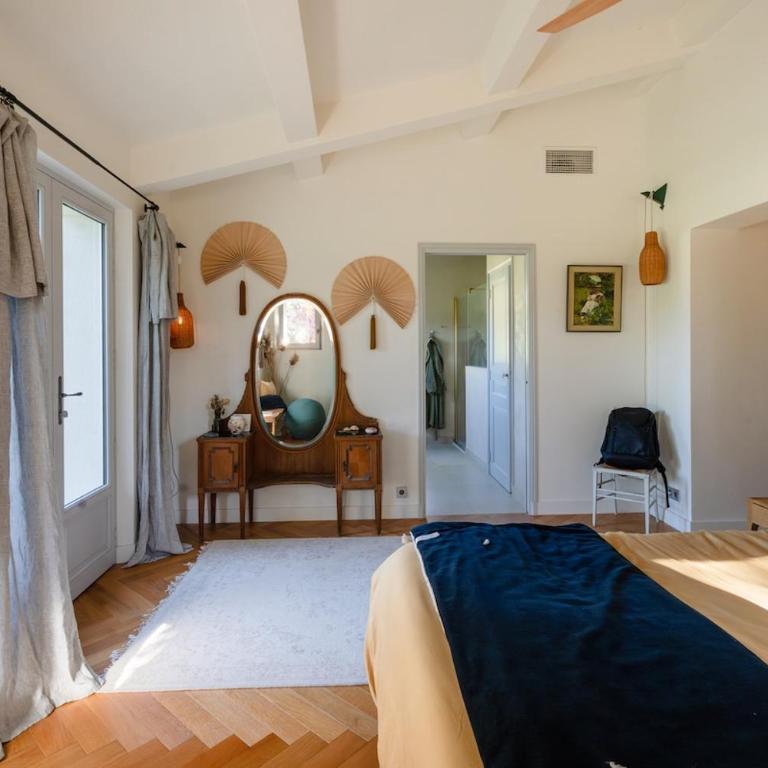 Stunning Villa with Pool near Aix-en-Provence - Villa - 31