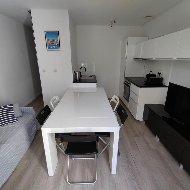 Charmant rez-de-Jardin au calme & Grande terrasse - Appartement 1 Chambre avec Jardin - 12