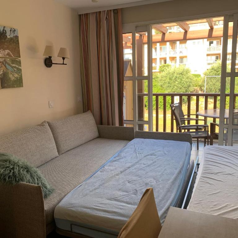 Cap Esterel 2 pièces Climatisé 4-5pers Piscines Parking Draps Wifi - Apartment - 4