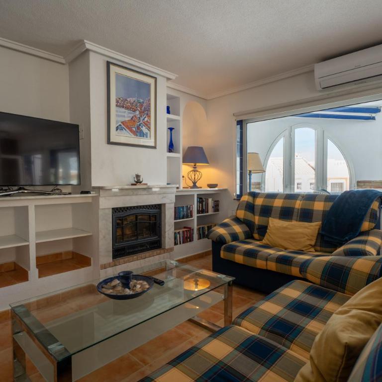 Casa Azul - Private Pool & BBQ - Three-Bedroom House - 26
