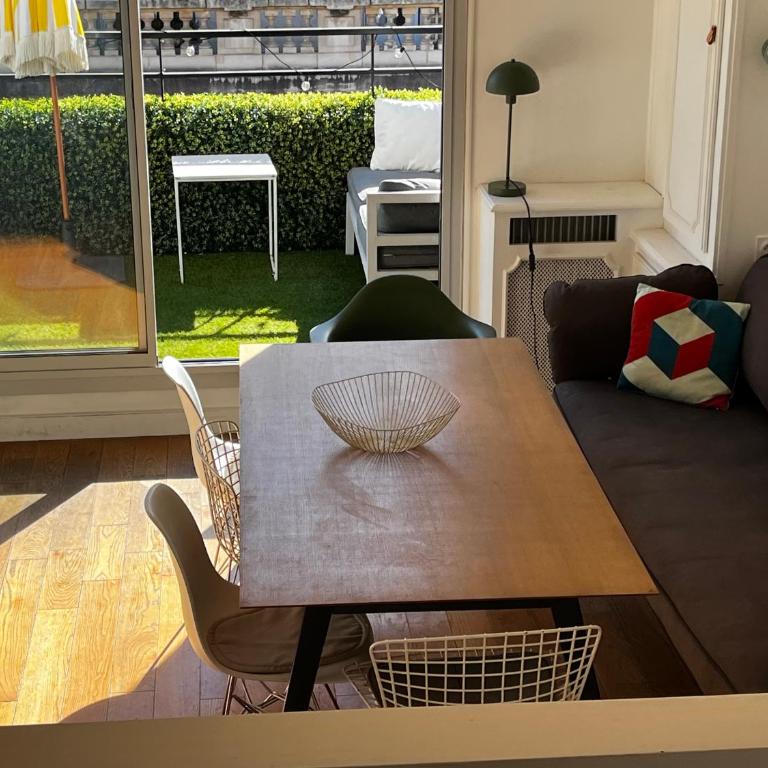Rare ! 4BR Penthouse with terraces, up to 7p, near Champs-Elysées - Appartamento Deluxe con 4 Camere da Letto - 15