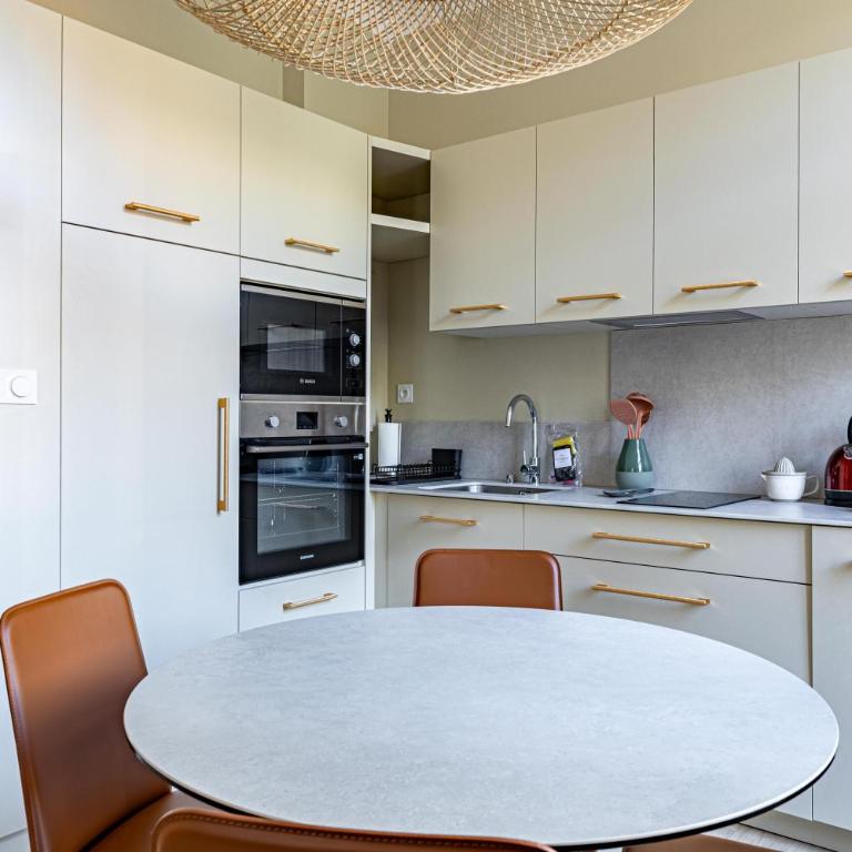 LE WINDSOR douceur de la Riviera avec petit balcon au cœur de Cannes - Appartement 2 Chambres - 9