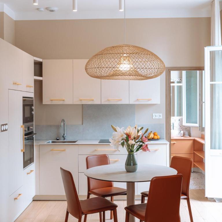 LE WINDSOR douceur de la Riviera avec petit balcon au cœur de Cannes - Appartement 2 Chambres - 11