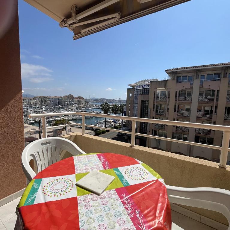 Port Frejus, Les Rives Latines, Vue Port, t2 40m2 - Appartamento con 1 Camera da Letto, Balcone e Vista Mare - 2