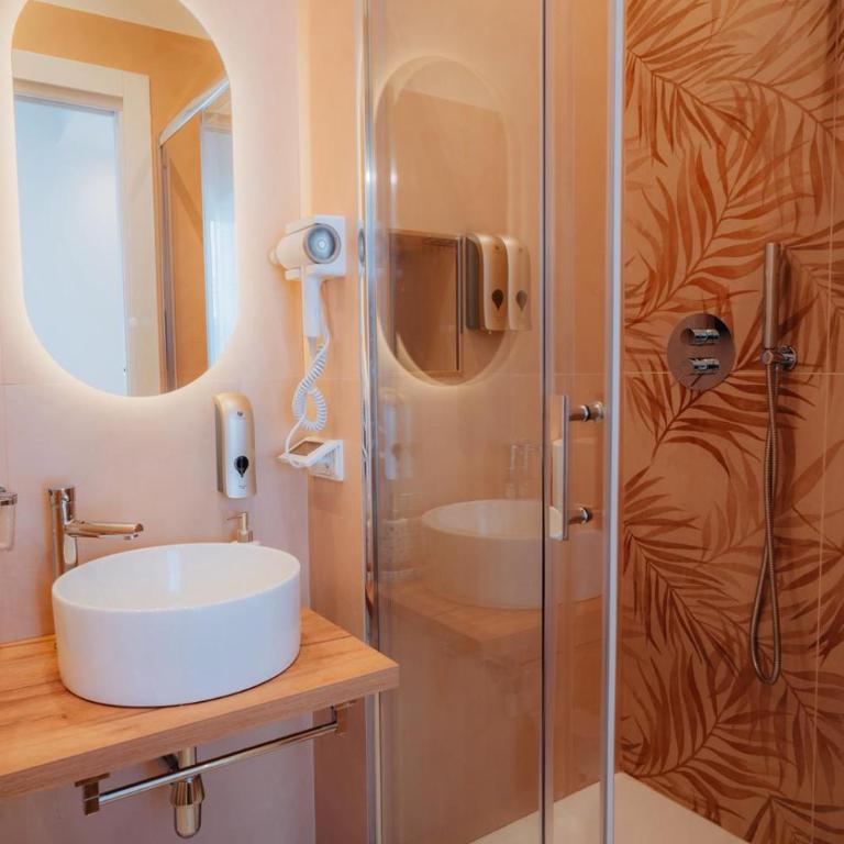 Sicania Porto Rooms - Double Room with Balcony and Sea View - 6