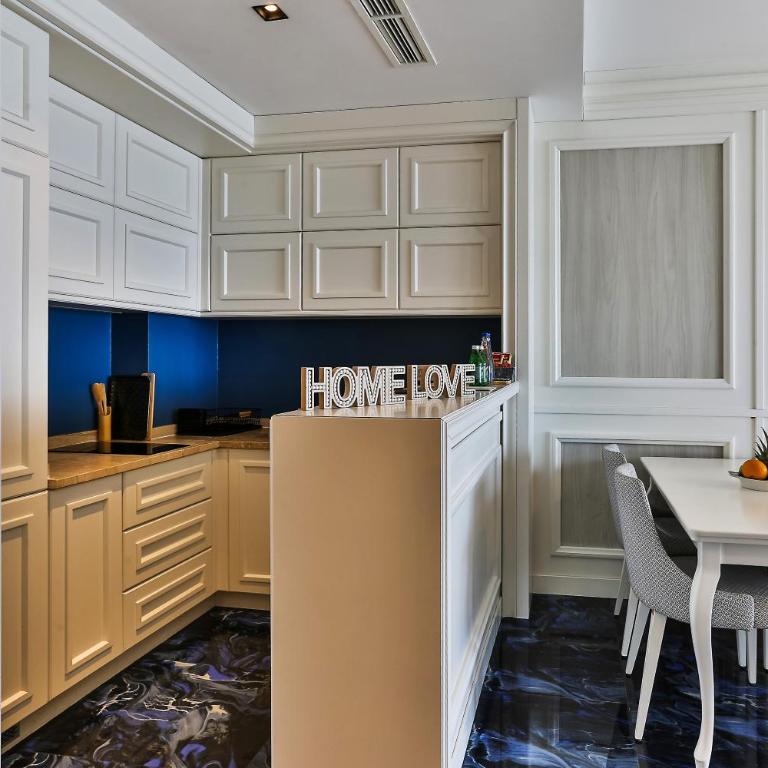 Royalisa Suites & Residence - Rafailovici Beachfront Luxury Living - Superior Suite with Sea View - 18