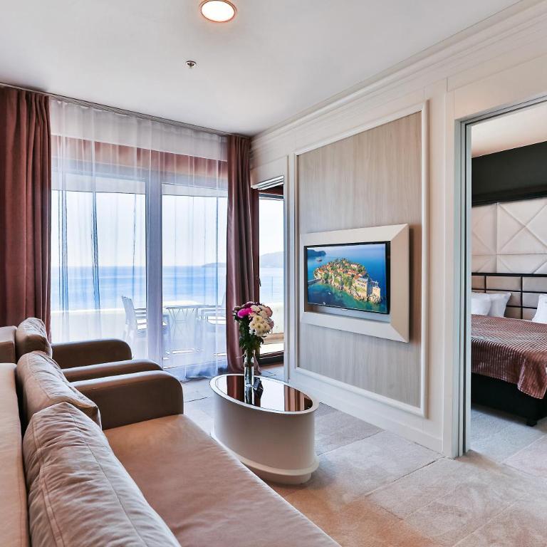 Royalisa Suites & Residence - Rafailovici Beachfront Luxury Living - Superior Suite with Sea View - 6
