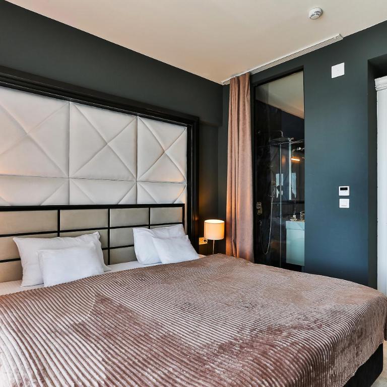 Royalisa Suites & Residence - Rafailovici Beachfront Luxury Living - Superior Suite with Sea View - 7