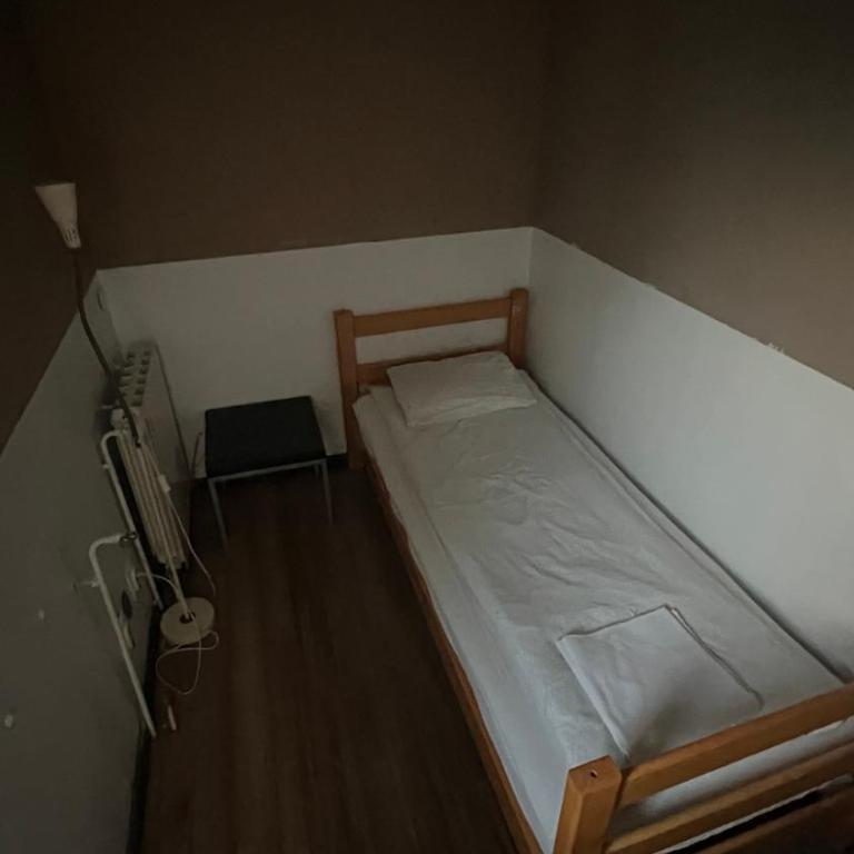 Hostel Bed&Coffee 360° - Jednokrevetna Soba sa Zajedničkim Kupatilom - 3