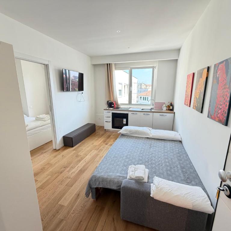 Milano Bicocca M5 - 5 Suites & Parking - Deluxe Two-Bedroom Apartment with Garden View - 16