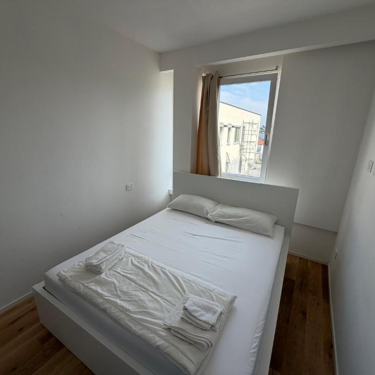 Milano Bicocca M5 - 5 Suites & Parking - Deluxe Two-Bedroom Apartment with Garden View - 15