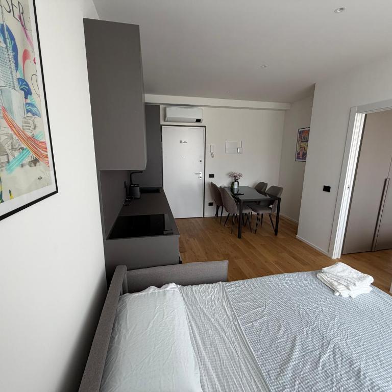 Milano Bicocca M5 - 5 Suites & Parking - One-Bedroom Deluxe Apartment - 9