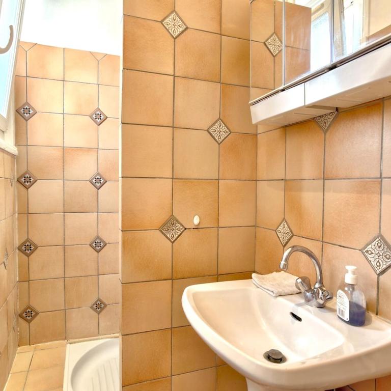 Walk to Luxembourg Garden Paris Studio for 2 - Appartement 1 Chambre - 6