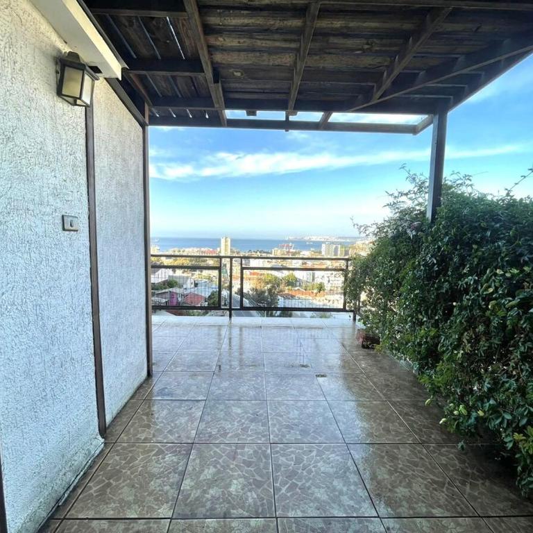 Casa en Cerro Monjas con hermosa vista al mar - Three-Bedroom Apartment - 7