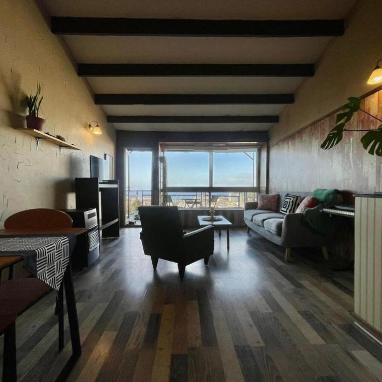 Casa en Cerro Monjas con hermosa vista al mar - Three-Bedroom Apartment - 10