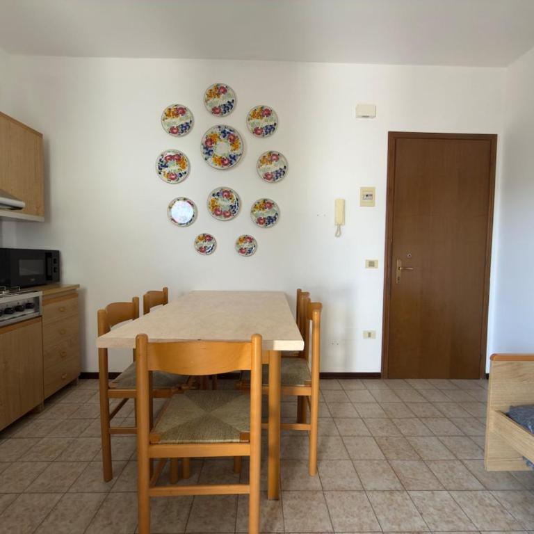 Piscina, Parcheggio, Campi sportivi - Valbella 12 - Two-Bedroom Apartment - 17
