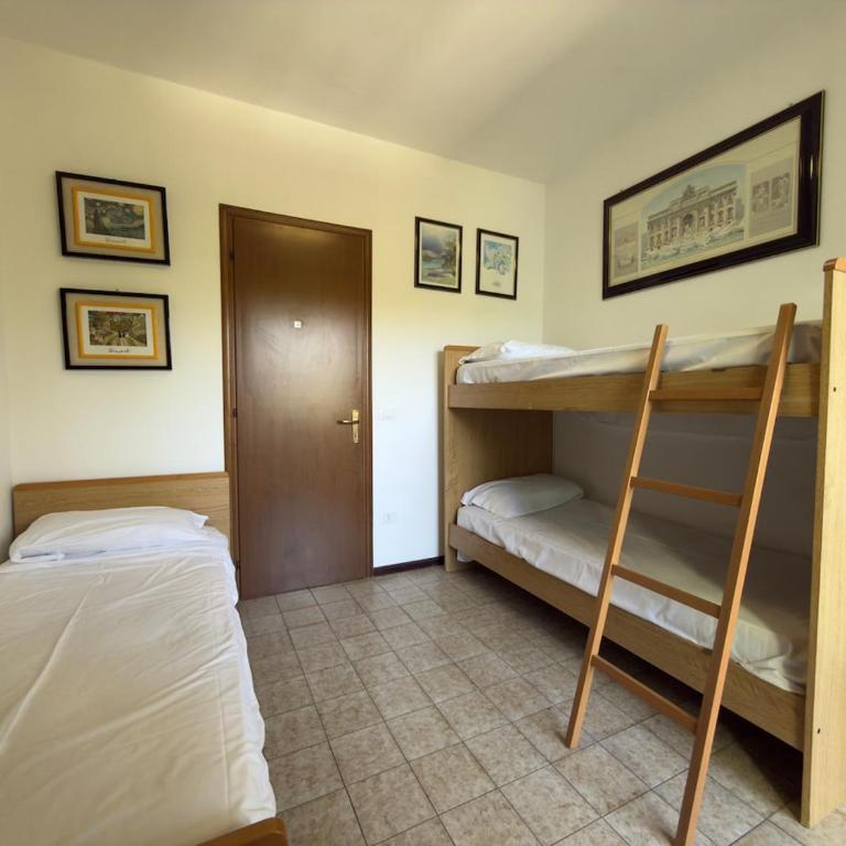 Piscina, Parcheggio, Campi sportivi - Valbella 12 - Two-Bedroom Apartment - 8