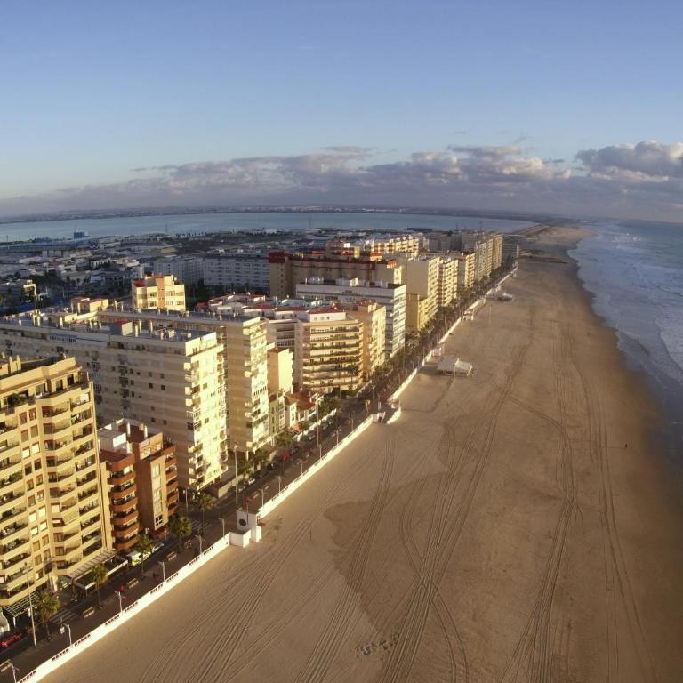 Ático Avda Cádiz Playa - Apartamento con vistas al mar - 9