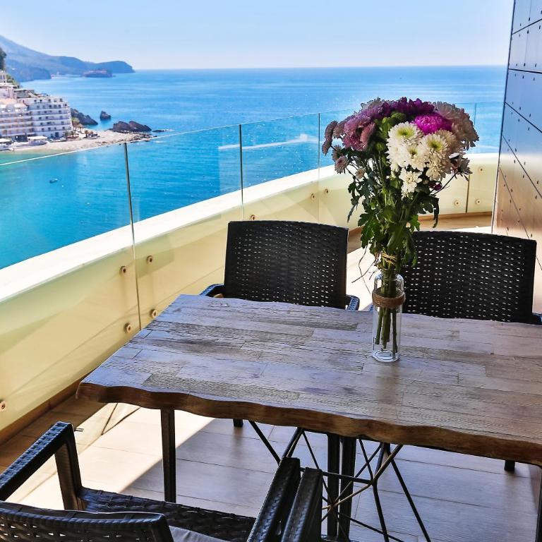 Royalisa Suites & Residence - Rafailovici Beachfront Luxury Living - Deluxe Suite with Sea View - 1