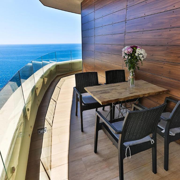 Royalisa Suites & Residence - Rafailovici Beachfront Luxury Living - Deluxe Suite with Sea View - 8