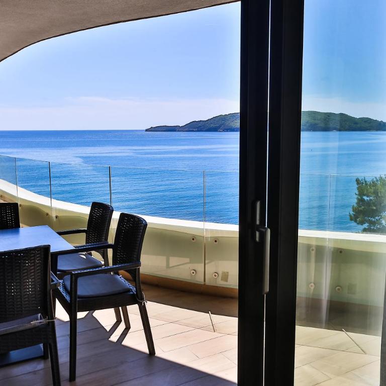 Royalisa Suites & Residence - Rafailovici Beachfront Luxury Living - Two-Bedroom Suite - 17