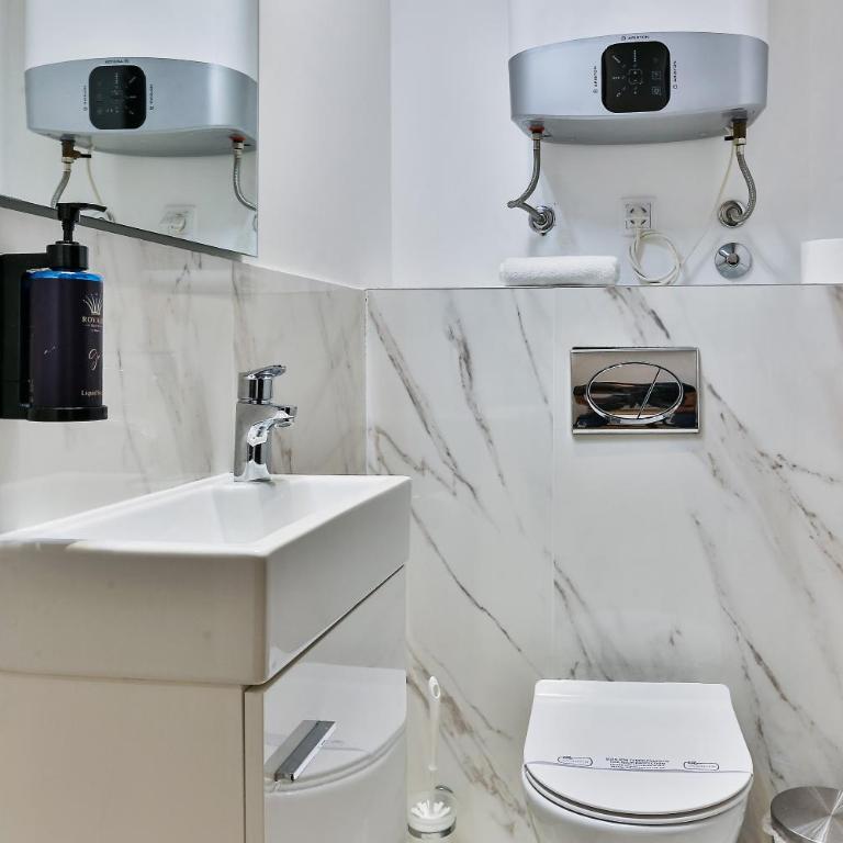 Royalisa Suites & Residence - Rafailovici Beachfront Luxury Living - Two-Bedroom Suite - 10