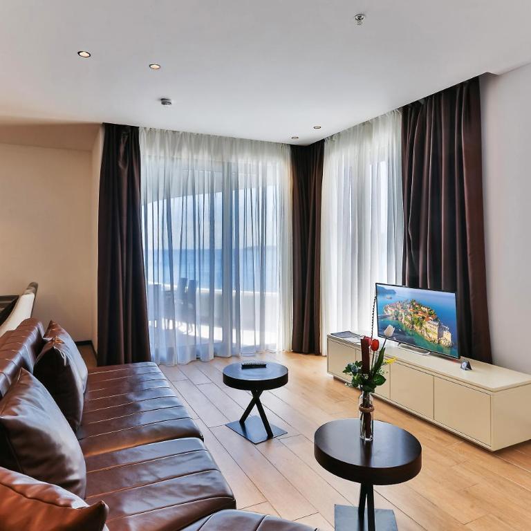 Royalisa Suites & Residence - Rafailovici Beachfront Luxury Living - Two-Bedroom Suite - 16