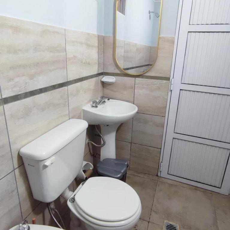Casa hasta 10 personas a 5 min del estadio, 7min del nodo y 10 min del forum - Two-Bedroom House - 7