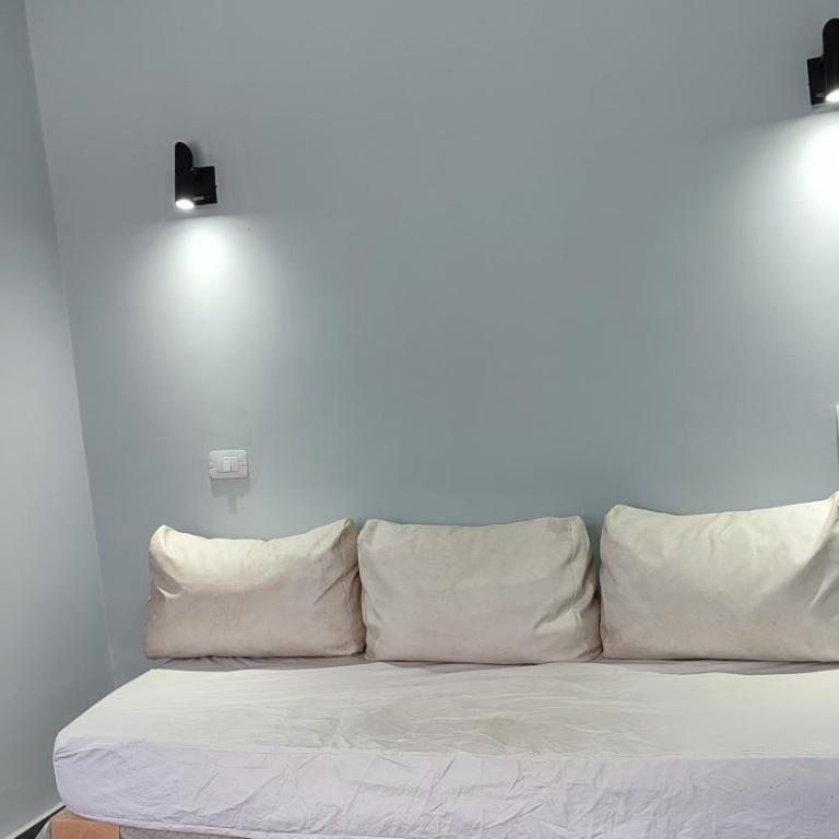 Casa hasta 10 personas a 5 min del estadio, 7min del nodo y 10 min del forum - Two-Bedroom House - 14